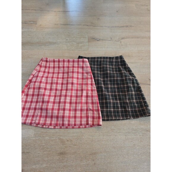 Brandy Melville Set of 2 Plaid Mini Skirt One Size - Picture 1 of 10